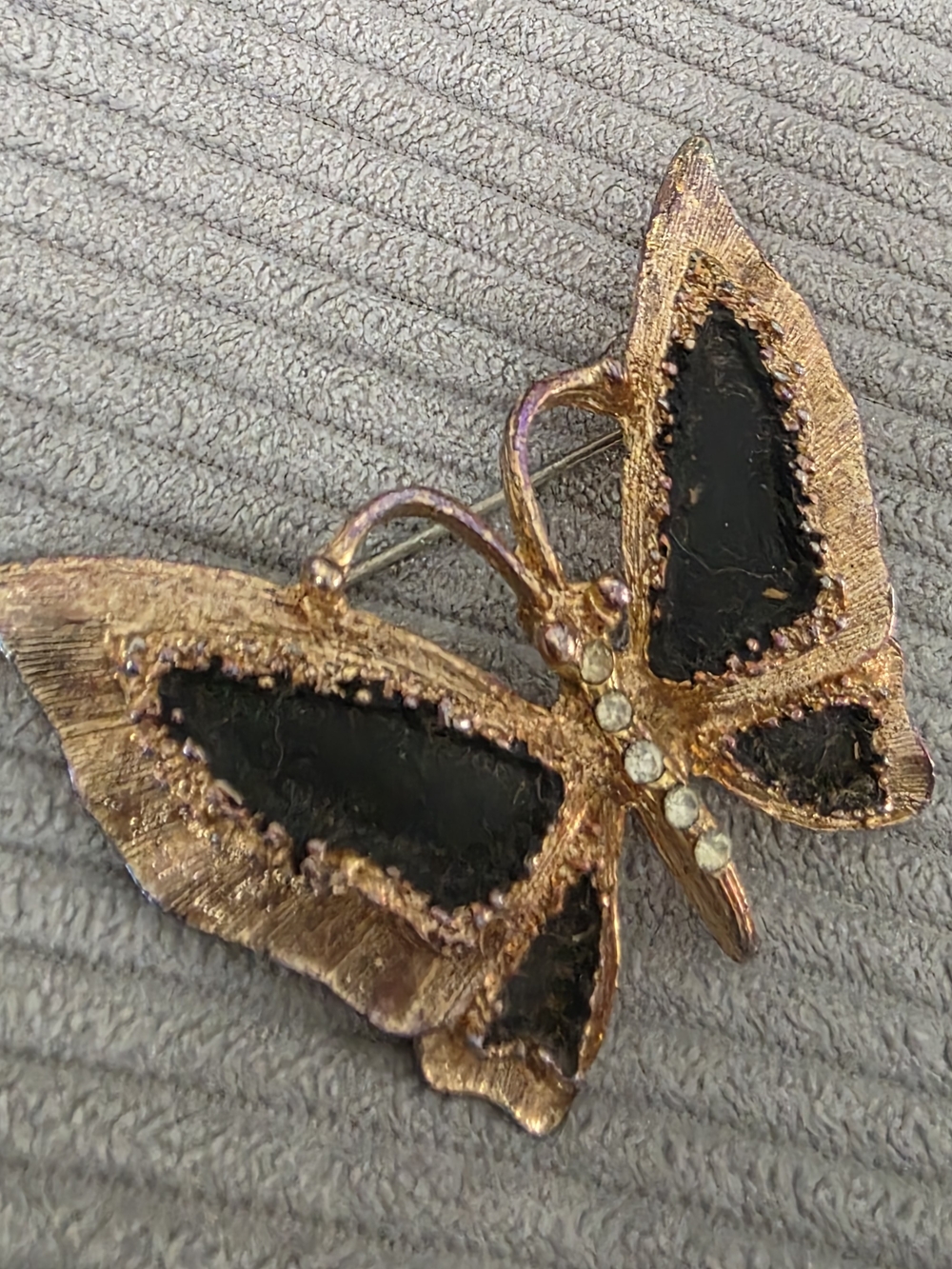 Vintage-Inspired Rose Gold Butterfly Brooch with Black Inlay
